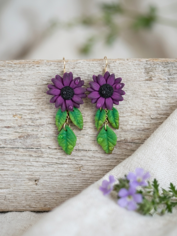 1784369911896 Boucles d'oreilles Marguerites Pourpres et feuilles grises